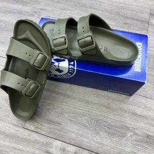 BIRKENSTOCK ARIZONA ESSENTIALS EVA. COLOR KHAKI. BRAND NEW WITH BOX
